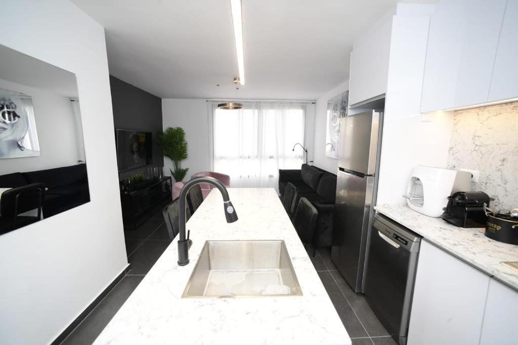 Z-32 Luxury Boutique Apartment Eilat Luaran gambar